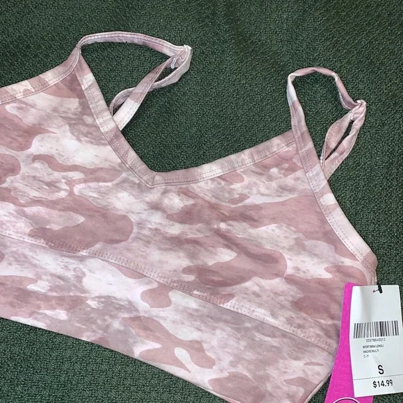 Pink camo workout set - Picture 2 of 3